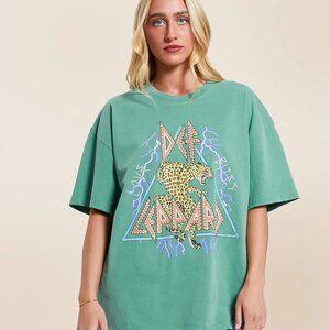 Def Leppard OVERSIZED Rhinestone graphic washed Band t-shirt - Size XS- Green
